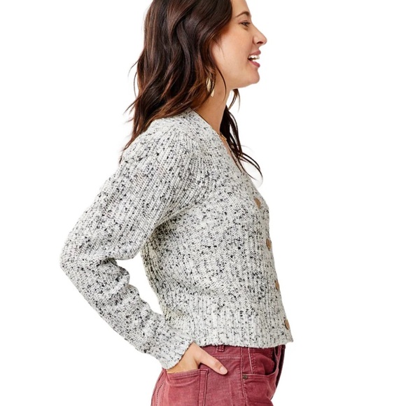 Cardigan - Picture 2 of 5